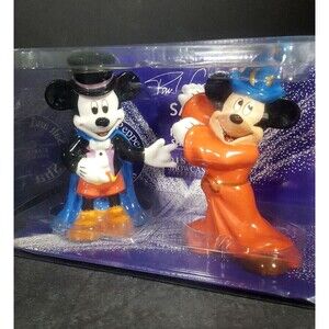 NEW Disney Showcase Paul Cardew Mickey Mouse Salt and Pepper Shakers